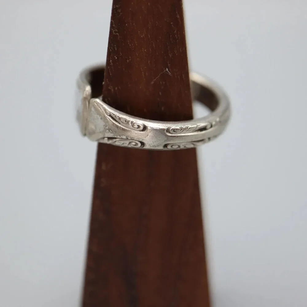 Unbranded exquisite silver